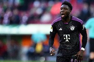 记者：拜仁预计阿方索-戴维斯缺阵七个月左右，将于十月恢复训练