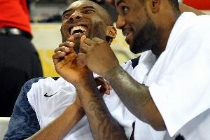 里德谈梦八队：詹姆斯是队里的开心果 他太搞笑了不停地在讲笑话